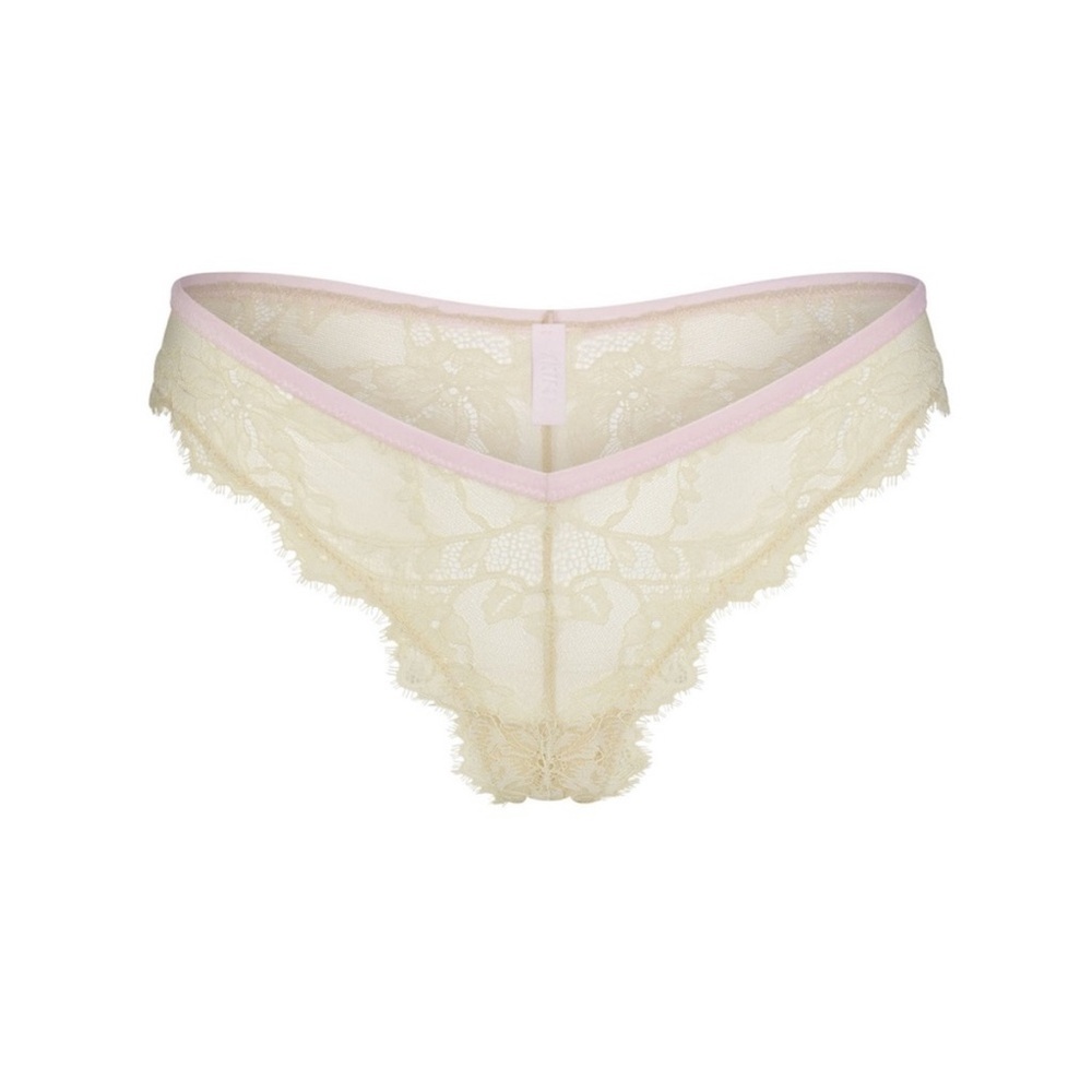 SKIMS Limited Edition Velvet‎ Thong